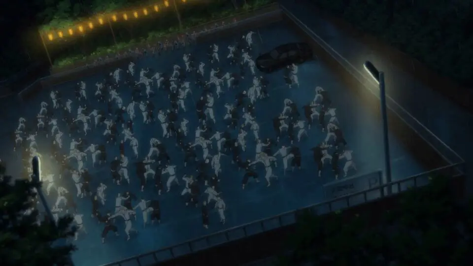 Pertarungan sengit antar geng dalam anime Tokyo Revengers. Adegan pertarungan dalam anime Tokyo Revengers.