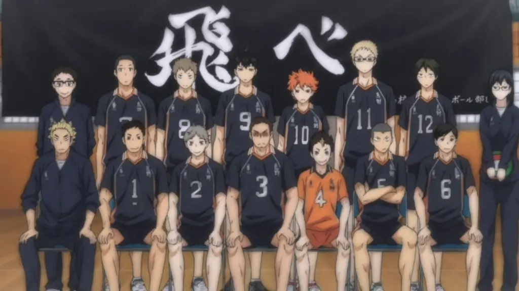 Pertandingan seru tim voli Karasuno Gambar pertandingan voli Haikyuu!! yang menegangkan