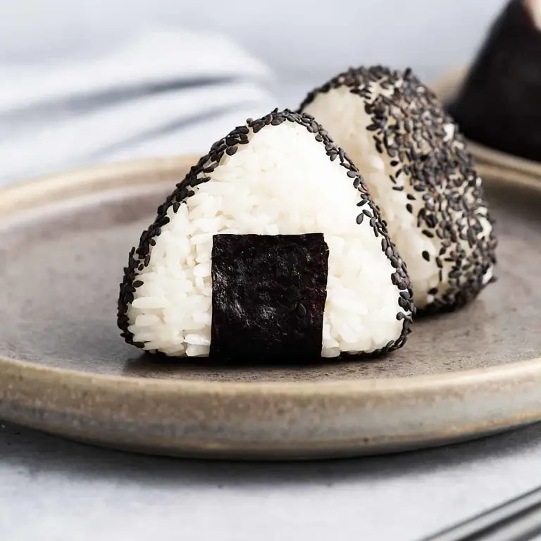 Cara Membuat Onigiri Enak dan Mudah Resep onigiri sederhana dan praktis